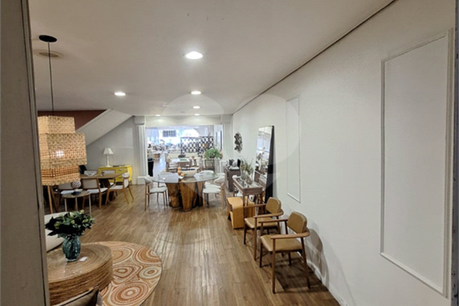 Prédio à venda em Santana, São Paulo, SP