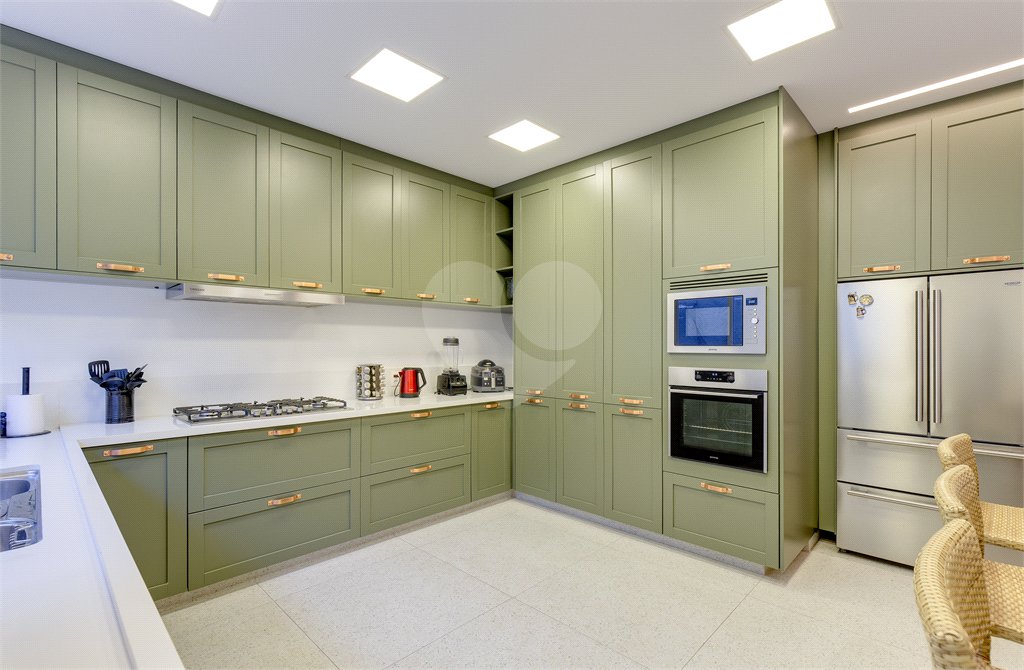 Casa Térrea à venda ou para alugar com 4 suítes em Alto da Boa Vista, São Paulo, SP