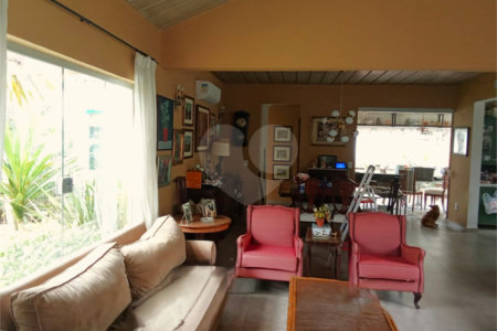 Casa à venda com 4 quartos, sendo 2 suítes,  no condomínio Vivenda do Lago, Sorocaba - SP