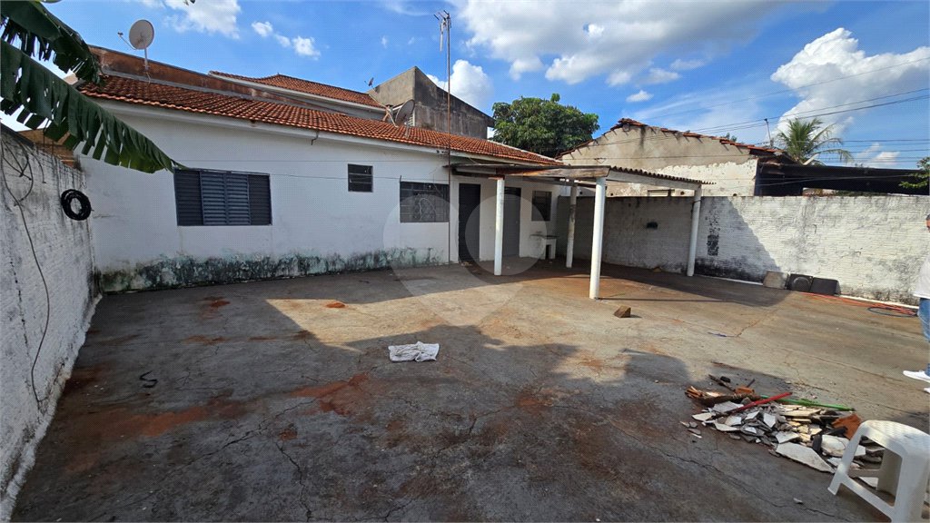 Casa à venda com 2 quartos em Jardim Pinheiros (vila Xavier), Araraquara, SP