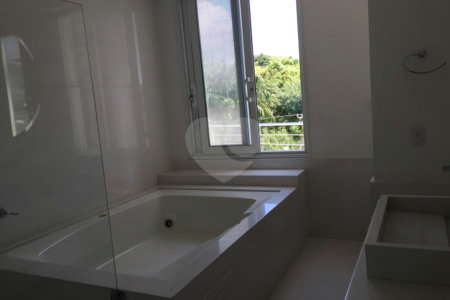 Sobrado à venda ou para alugar com 7 quartos, sendo 4 suítes,  em Cidade Jardim, São Paulo, SP
