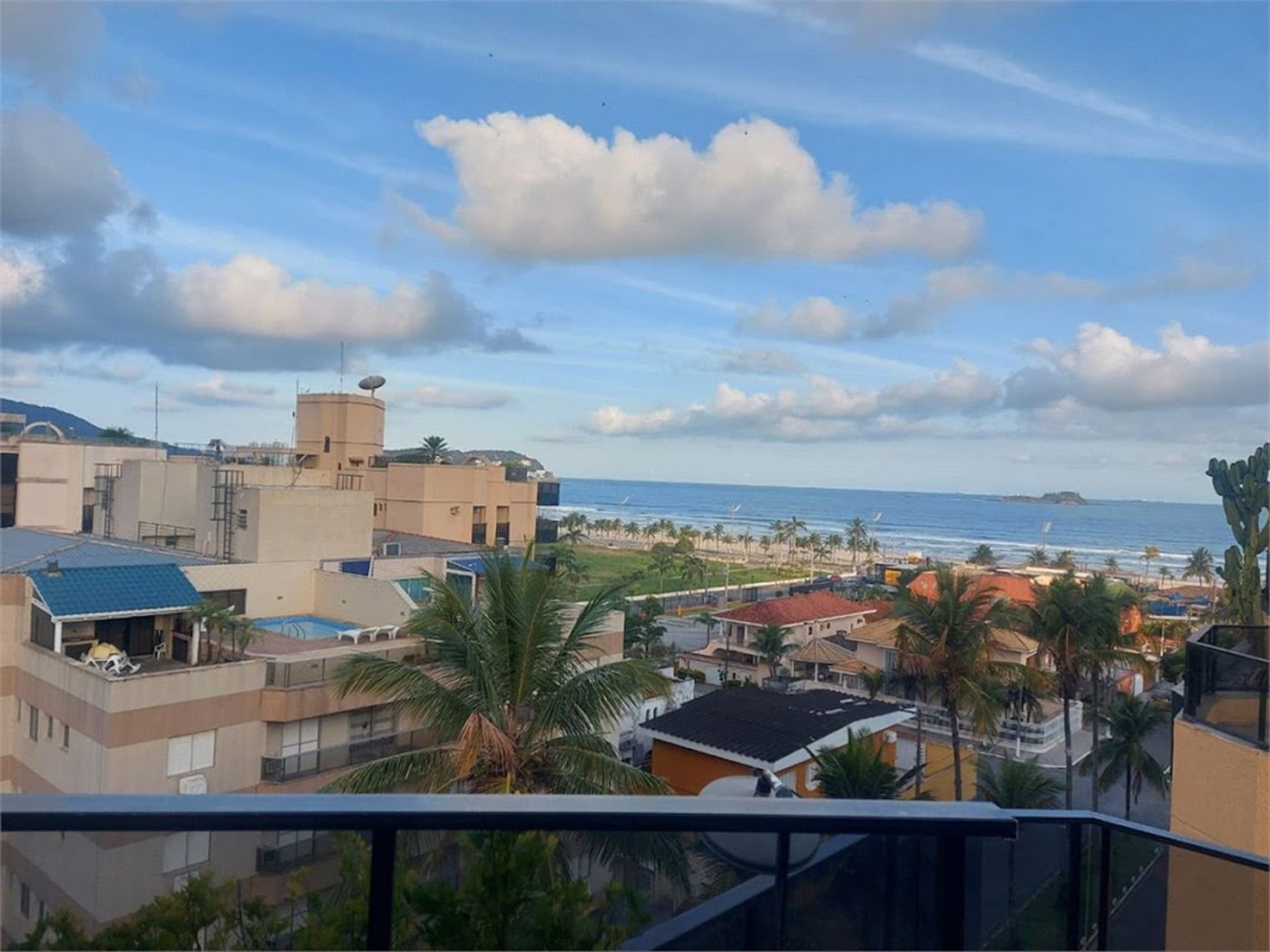 Apartamento Residencial à venda, Enseada, Guarujá - AP0517.
