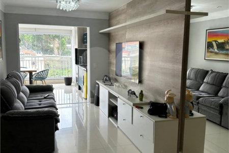 Apartamento à venda com 2 quartos, sendo 1 suíte,  em Vila Leonor, São Paulo, SP