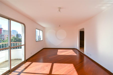 Apartamento à venda com 4 quartos, sendo 2 suítes,  em Brooklin Paulista, São Paulo, SP