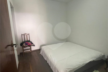 Sobrado à venda com 6 quartos, sendo 3 suítes,  em Dos Casa, São Bernardo do Campo, SP