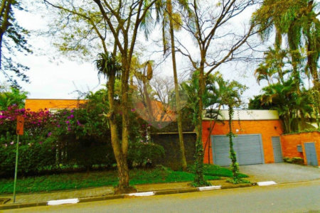 Sobrado à venda com 4 quartos, sendo 2 suítes, em Granja Julieta, São Paulo, SP