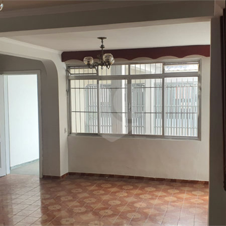 Sobrado à venda com 3 quartos em Vila Nilo, São Paulo, SP