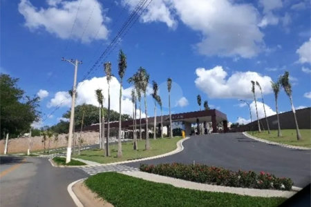 Casa à venda com 3 quartos, sendo 2 suítes,  no condomínio Arboretum, Vinhedo - SP