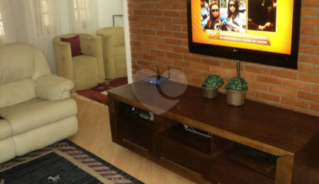 Casa Térrea à venda com 3 suítes em Vila Paulicéia, São Paulo, SP