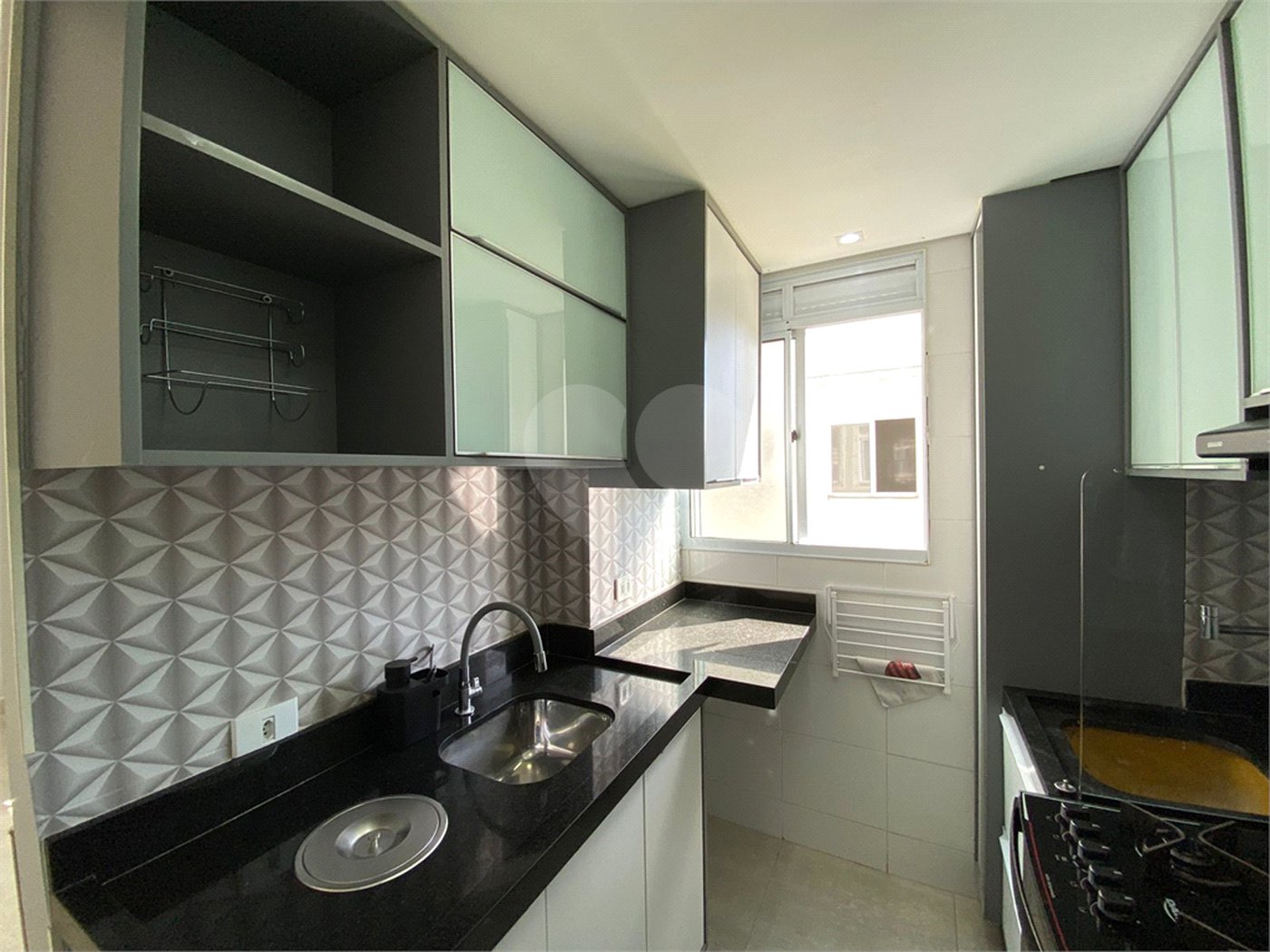 Apartamento à venda com 2 quartos em Glória, Várzea Grande, MT