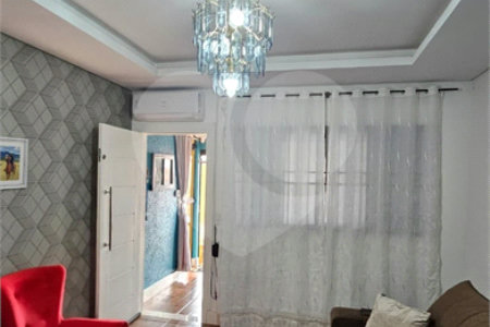 Casa à venda com 3 quartos, sendo 1 suíte, em Vila Ferroviária III, Ponta Porã, MS