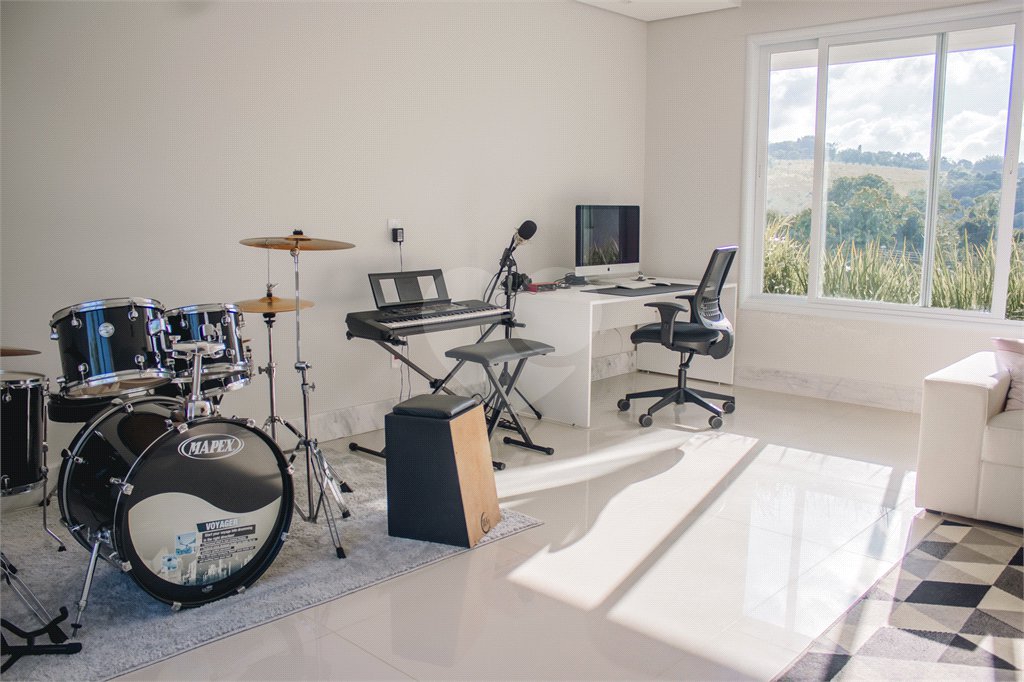 Casa à venda com 4 suítes no condomínio Residencial Saint Charbel, Araçoiaba da Serra - SP