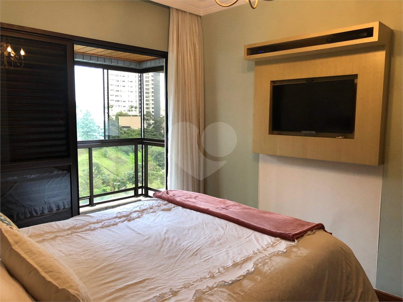 Apartamento à venda com 3 suítes em Vila Andrade, São Paulo, SP