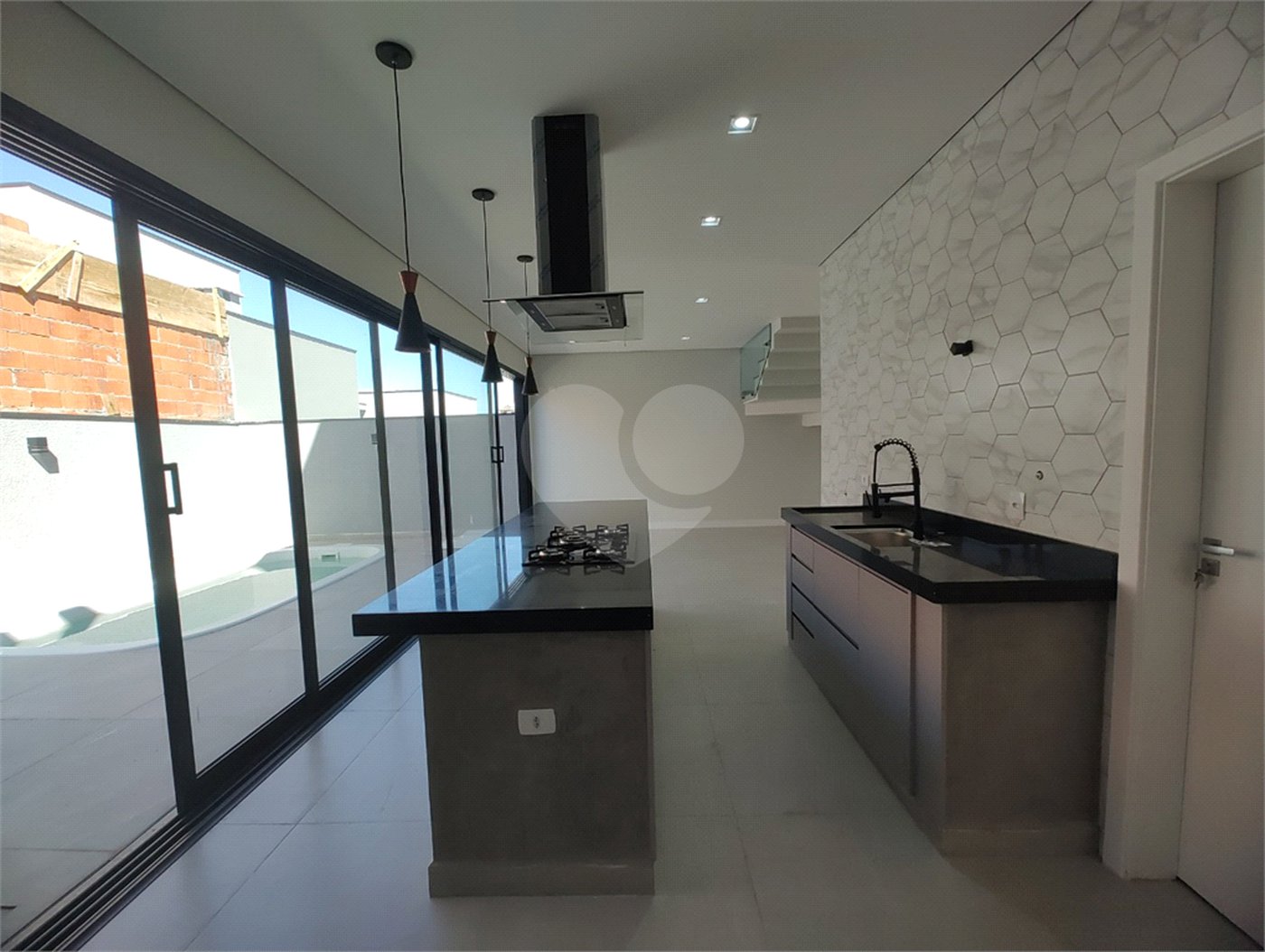 Casa à venda com 3 suítes no condomínio Terras de São Francisco, Sorocaba - SP