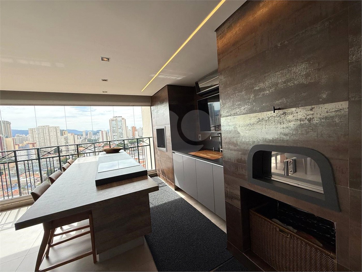 Apartamento à venda com 3 suítes em Santa Teresinha, São Paulo, SP