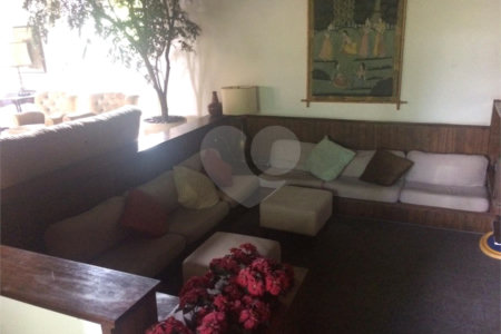 Casa à venda ou para alugar com 4 quartos, sendo 2 suítes, em Jardim Guedala, São Paulo, SP