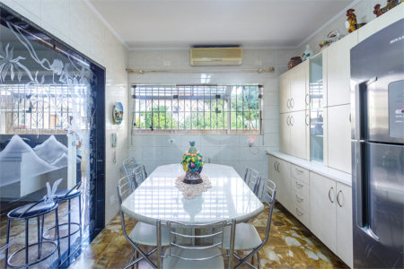 Casa à venda com 5 quartos, sendo 3 suítes, em Lapa, São Paulo, SP