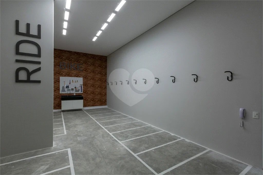 Apartamento à venda com 2 quartos, sendo 1 suíte,  em Vila Romana, São Paulo, SP