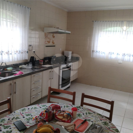 Sobrado à venda com 3 quartos, sendo 1 suíte,  em Vila Nivi, São Paulo, SP