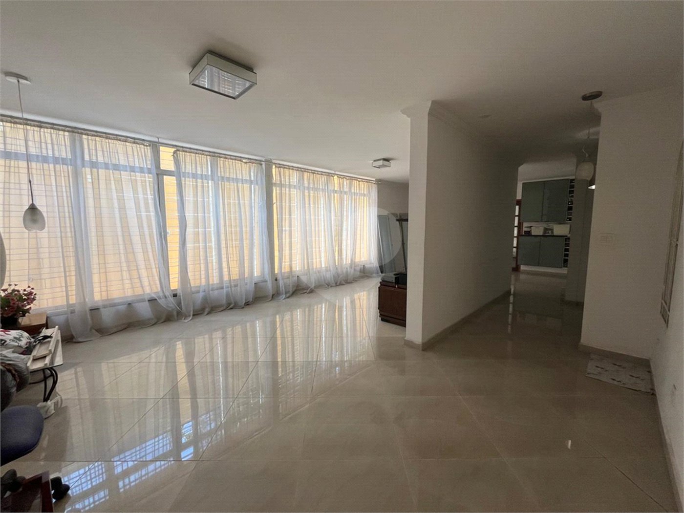 Sobrado à venda com 4 quartos, sendo 1 suíte,  em Vila Cordeiro, São Paulo, SP