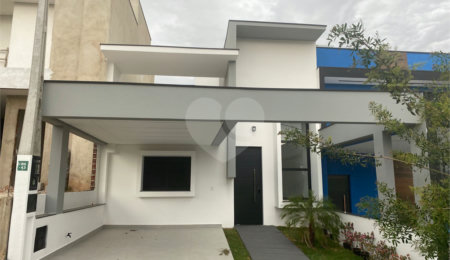 Casa à venda com 3 quartos, sendo 1 suíte, no condomínio Horto Florestal Villagio, Sorocaba - SP