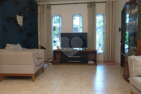 Casa à venda com 3 quartos, sendo 1 suíte, em Parque Vitória, São Paulo, SP