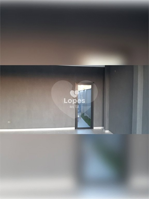 Casa à venda com 3 quartos, sendo 1 suíte, no condomínio Residencial Malibu, Caçapava - SP