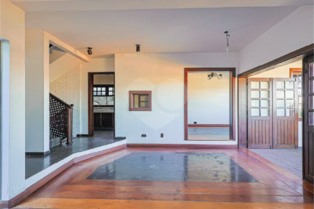 Sobrado à venda com 3 quartos, sendo 1 suíte,  em Jardim Leonor, São Paulo, SP