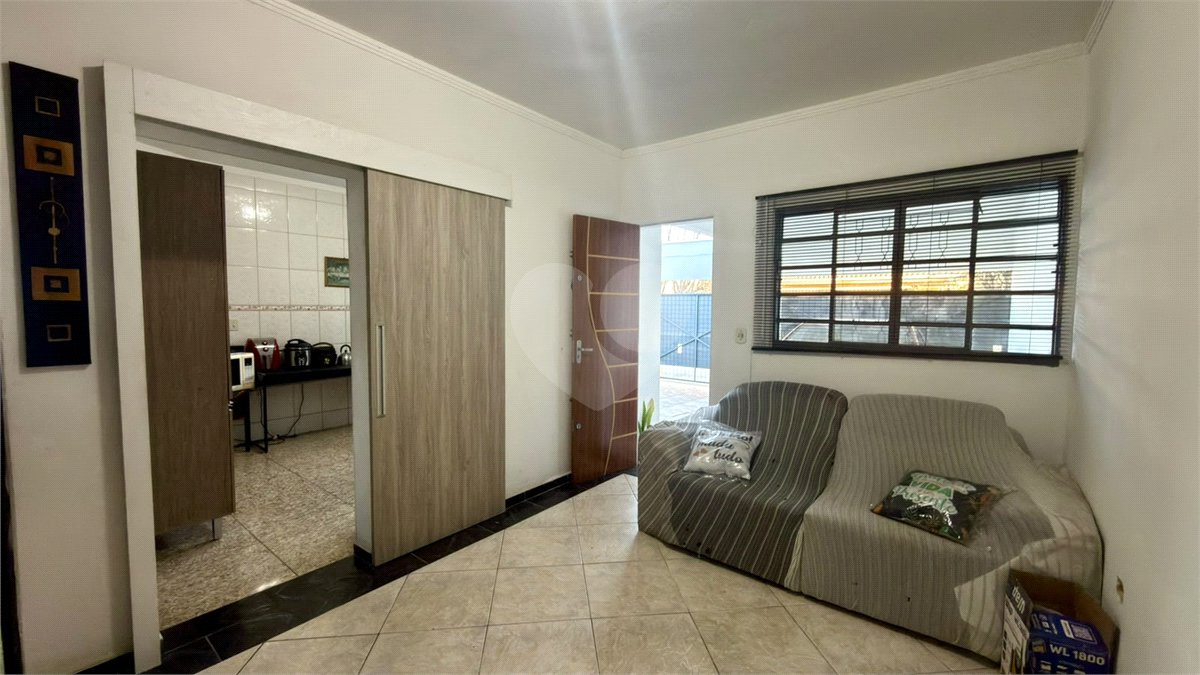 Sobrado à venda com 4 quartos, sendo 1 suíte, em Jardim Wanel Ville V, Sorocaba, SP