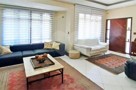 Casa à venda com 4 quartos, sendo 2 suítes, em Planalto Paulista, São Paulo, SP