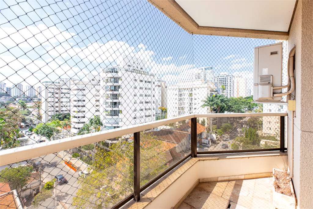 Apartamento à venda com 4 quartos, sendo 2 suítes, em Brooklin, São Paulo, SP