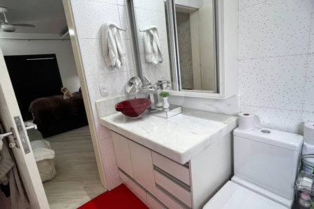 Sobrado à venda com 3 quartos, sendo 1 suíte,  em Jardim Modelo, Suzano, SP