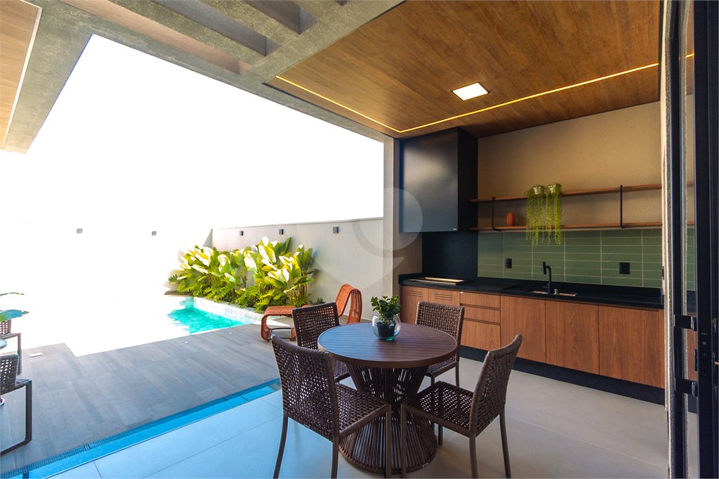 Casa à venda com 3 suítes no condomínio Residencial Dona Maria Candida, Indaiatuba - SP