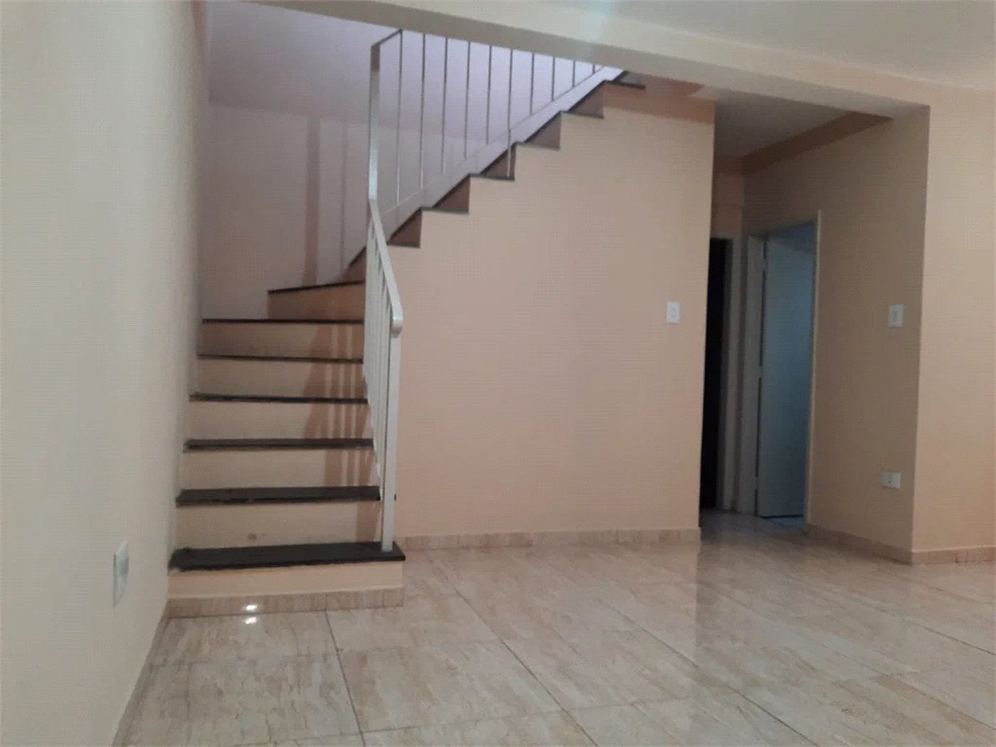 Cobertura à venda com 3 quartos, sendo 1 suíte,  em Vila das Belezas, São Paulo, SP