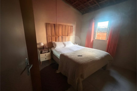 Casa à venda com 2 quartos em Vila Carvalho, Itapetininga, SP
