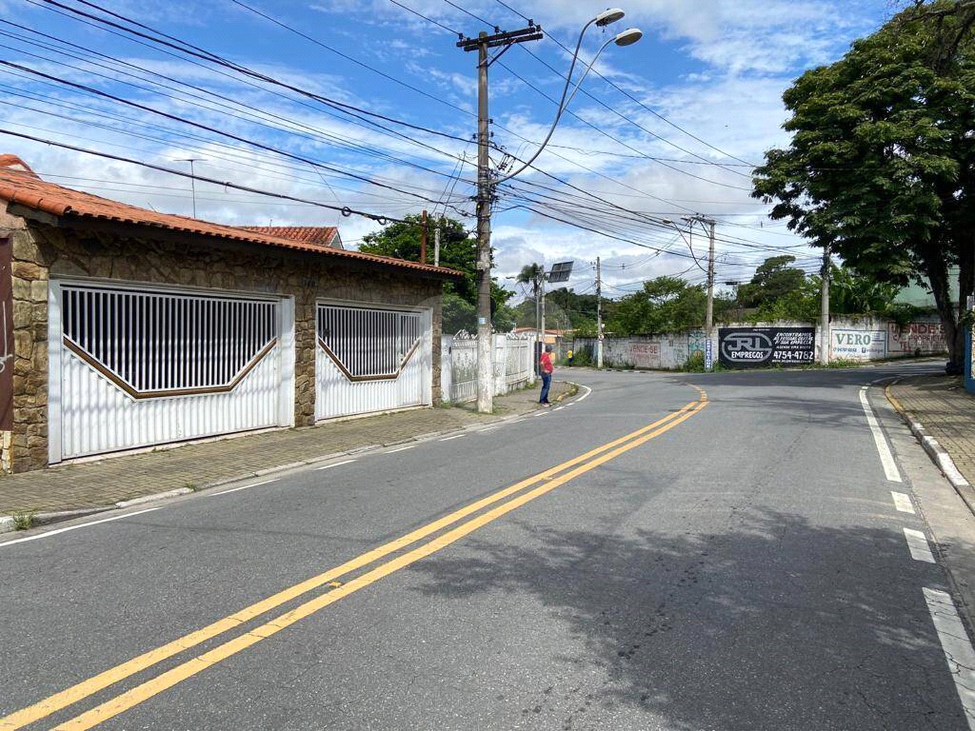 Casa à venda com 3 quartos, sendo 1 suíte, em Vila Acoreana, Poá, SP