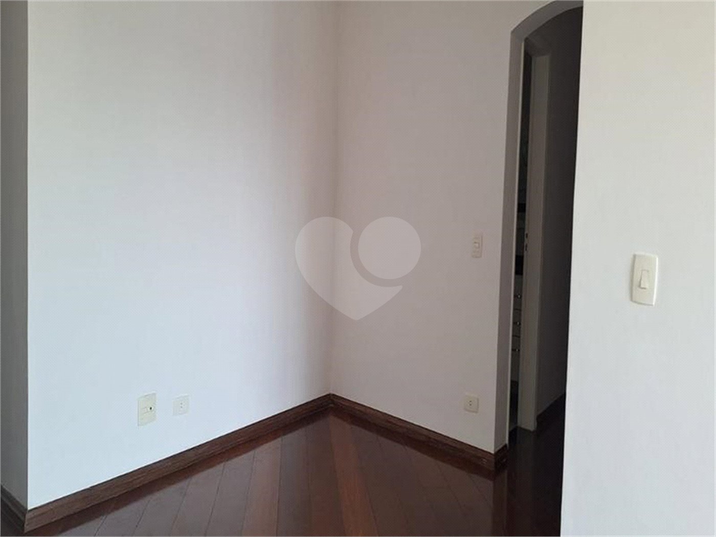 Apartamento à venda com 3 quartos, sendo 1 suíte, em Indianópolis, São Paulo, SP