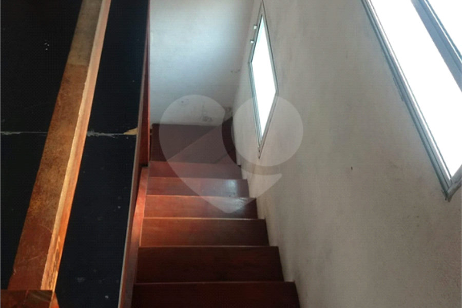 Sobrado à venda com 3 quartos em Serra da Cantareira, Mairiporã, SP
