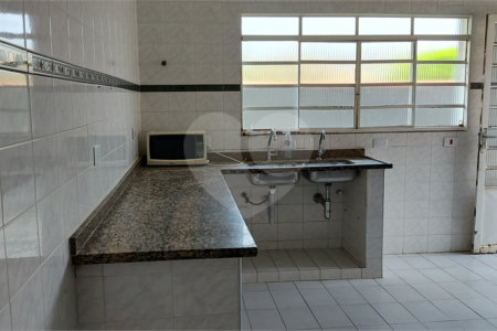 Sobrado à venda com 3 quartos, sendo 1 suíte, em Ressaca, Atibaia, SP