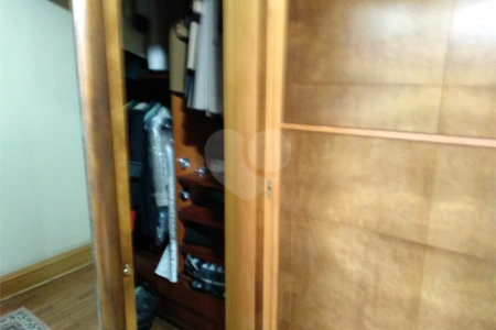 Sobrado à venda com 3 quartos, sendo 2 suítes,  em Brooklin Velho, São Paulo, SP