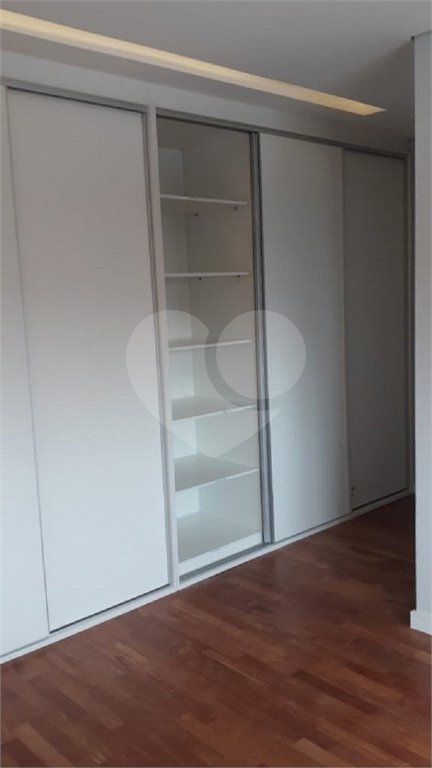 Apartamento à venda com 3 quartos, sendo 1 suíte,  em Jardim Vazani, São Paulo, SP