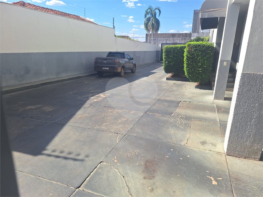 Casa à venda com 3 quartos, sendo 1 suíte, no condomínio Residencial Macaúba, Rondonópolis - MT