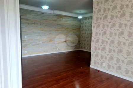 Apartamento à venda com 3 quartos, sendo 1 suíte, em Jardim Ester, São Paulo, SP