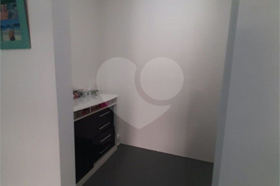 Sobrado à venda com 4 quartos, sendo 2 suítes, em Tremembé, São Paulo, SP