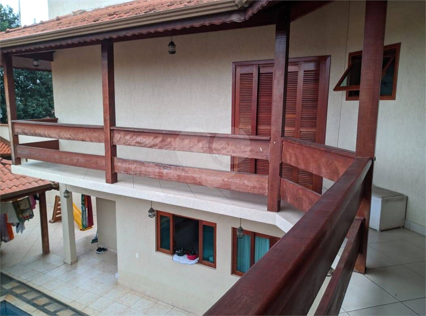 Sobrado à venda com 3 quartos, sendo 1 suíte,  em Jardim Vitória, Suzano, SP
