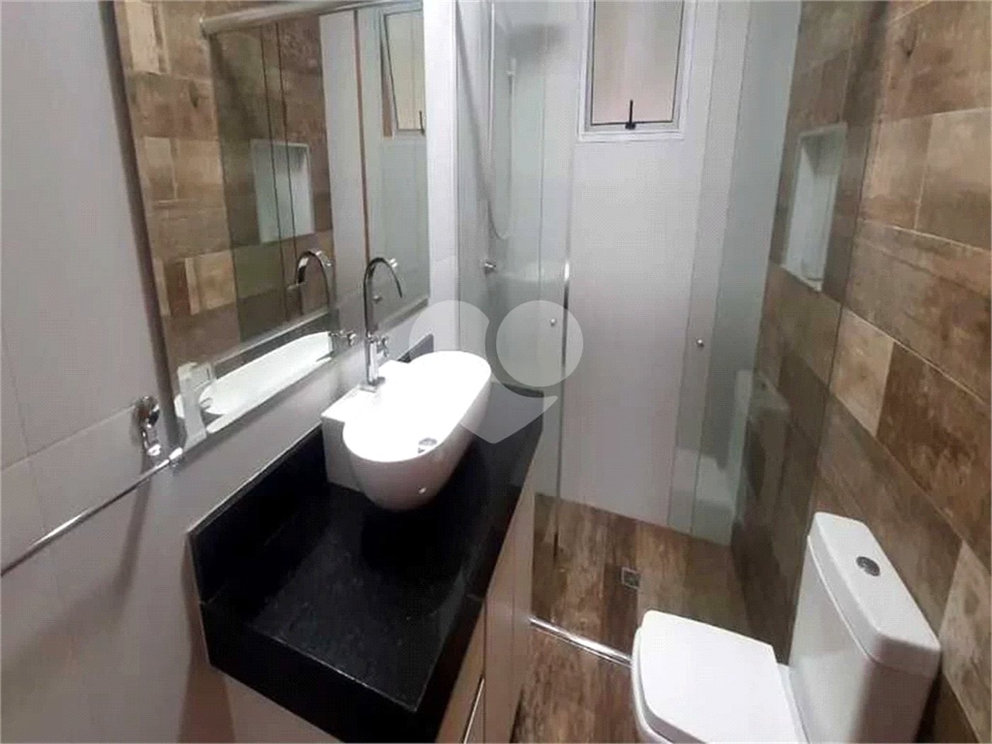 Casa à venda com 3 quartos, sendo 1 suíte, no condomínio Jardim da Montanha I, Mairiporã - SP