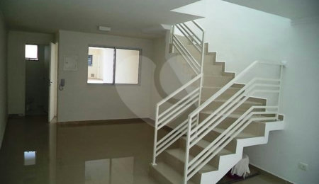 Casa à venda com 2 suítes no condomínio Villagio da Serra, São Paulo - SP