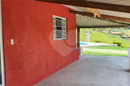 Chácara à venda com 3 quartos, sendo 1 suíte, no Centro, Paraibuna, SP