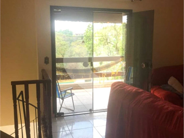 Casa à venda com 3 quartos, sendo 1 suíte,  no condomínio Iara Branca, Mairiporã - SP