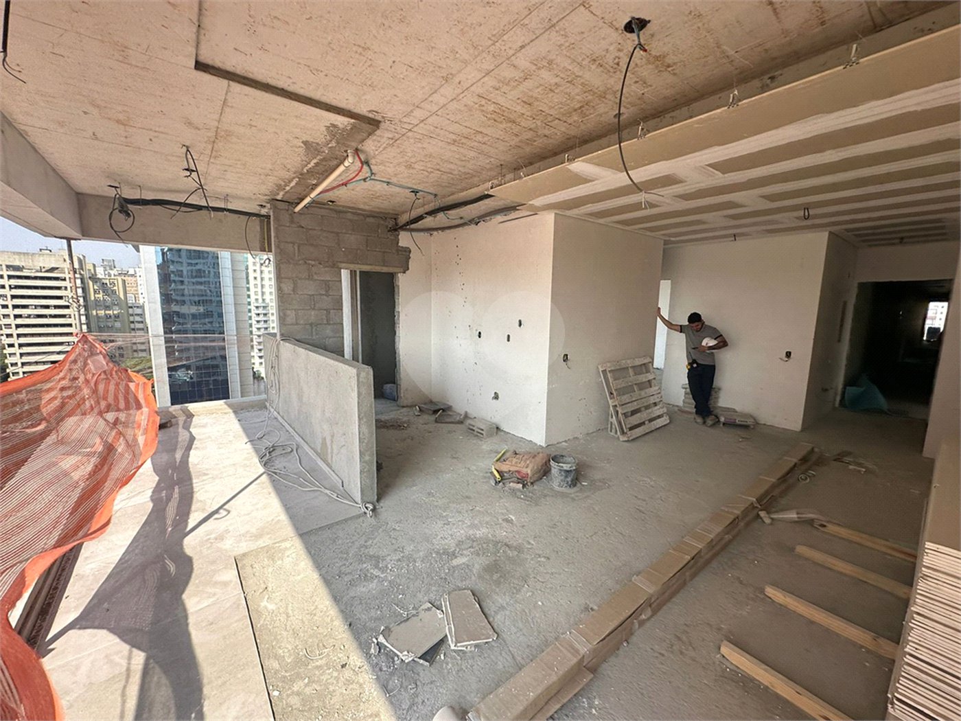 Apartamento à venda com 2 suítes em Jardim Europa, São Paulo, SP